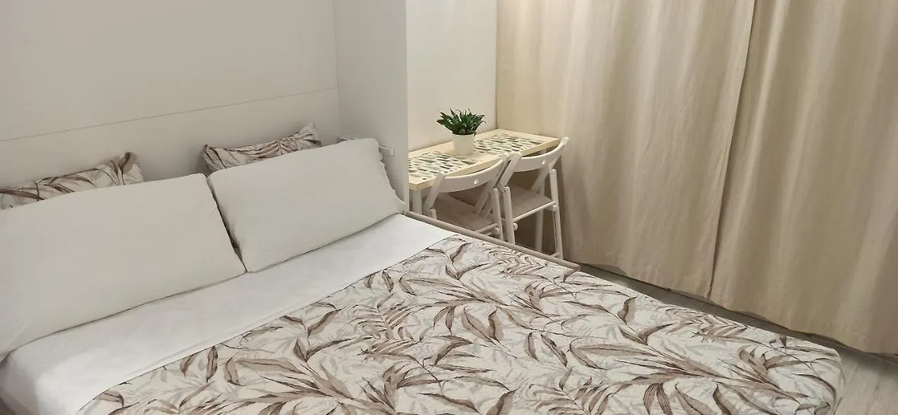 Dudi'S Peppers Apartment Malaga 0*,  Spain