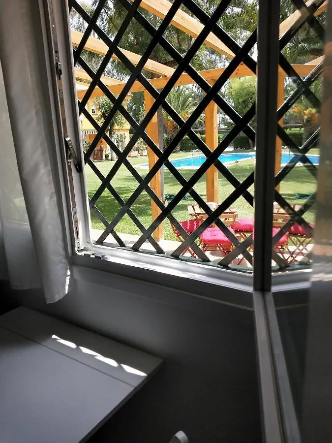 Dudi'S Peppers Apartment Malaga Homestay