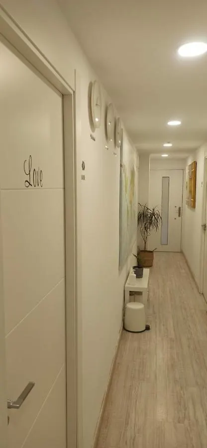 Homestay Dudi'S Peppers Apartment Malaga Spain