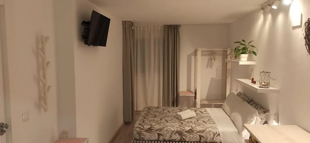 Homestay Dudi'S Peppers Apartment Malaga