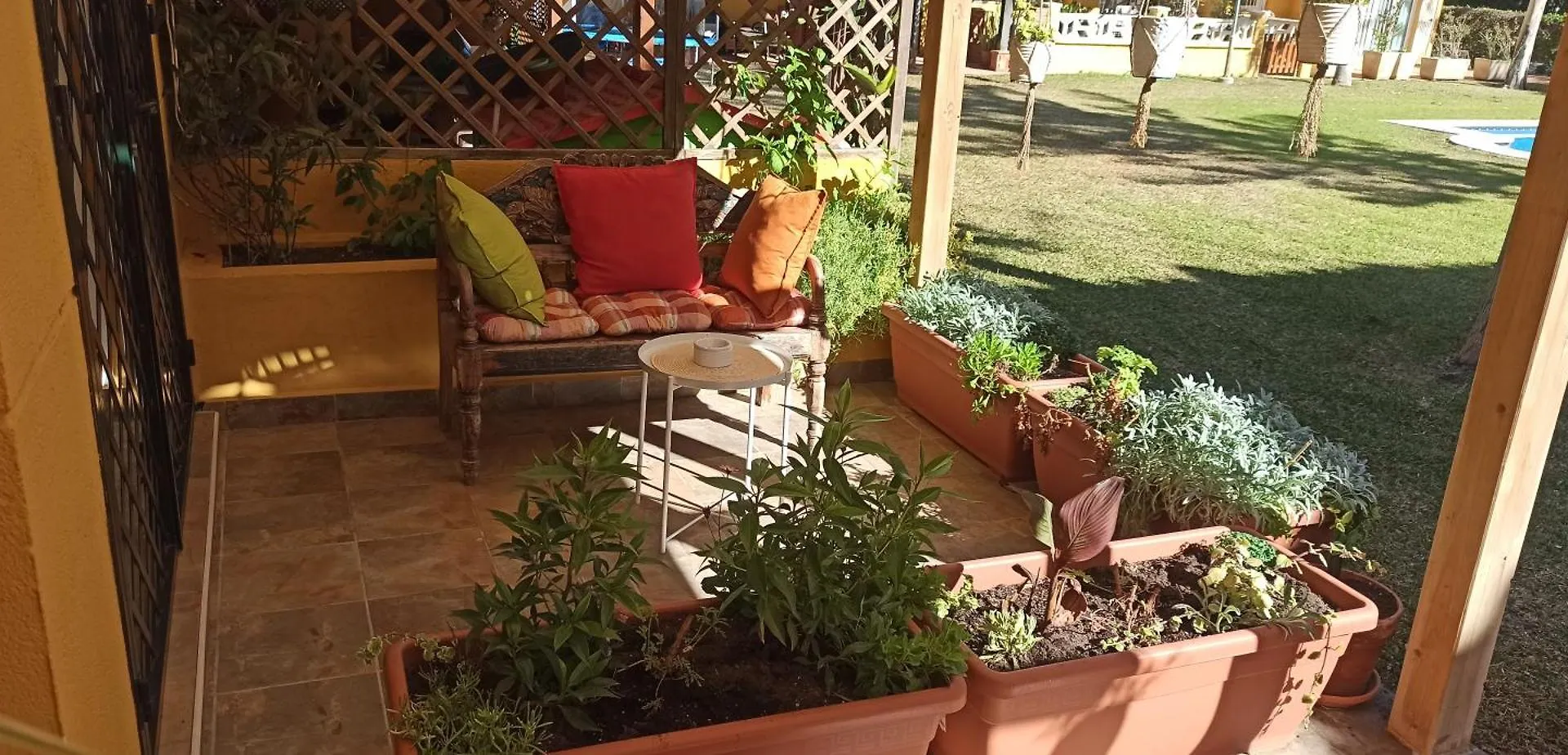 Dudi'S Peppers Apartment Malaga Homestay