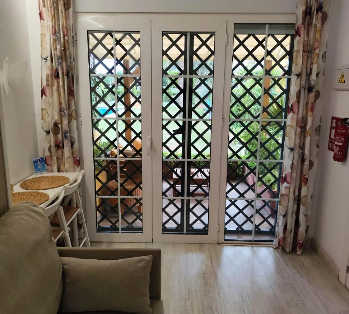 Homestay Dudi'S Peppers Apartment Malaga